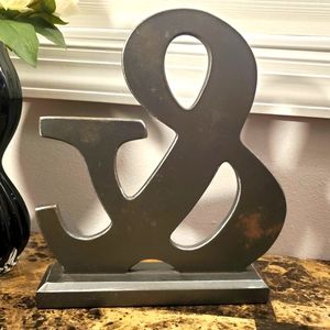 🆕️ '&' Standing Decoration